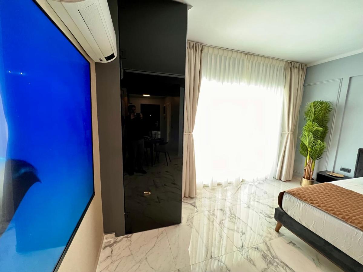 Blue Luxury Studio ママイア エクステリア 写真